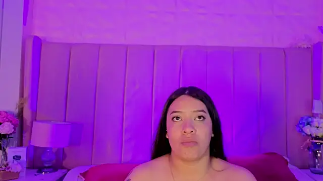 MollyBigBoobs12 webcam