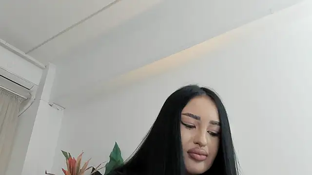 EmeraldKatt webcam