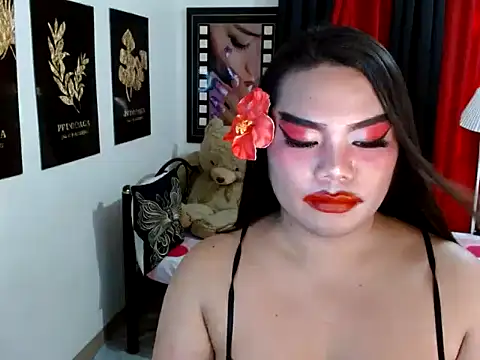 TSbrianaHugeCock webcam