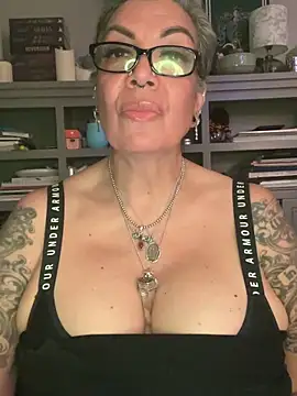 dieseldame1313 webcam