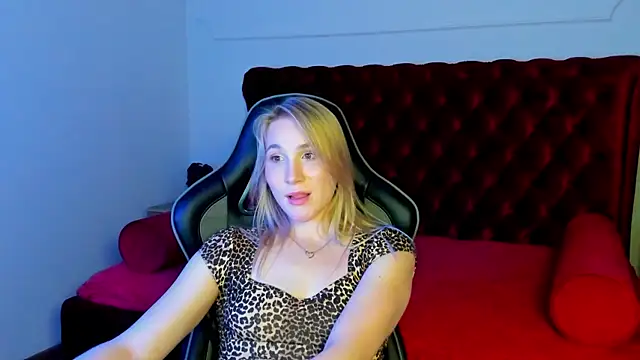 ElaraVoltage webcam