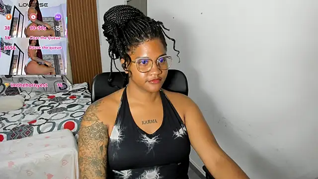 ZahraRose webcam