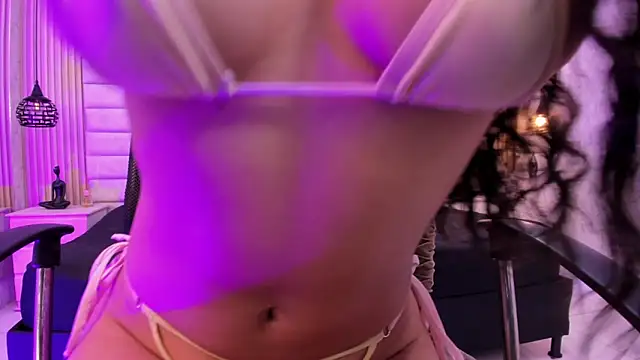 VictoriaaBlair webcam
