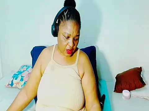 Love-Racheal75 webcam