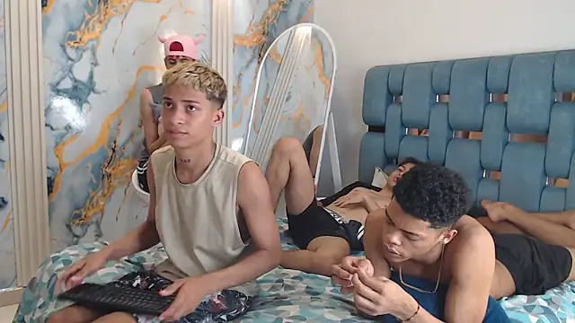 EMPIRE_BOYS1 webcam