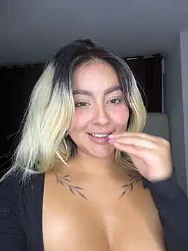 Elina_Hills webcam