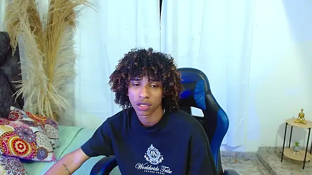 angelll18_ webcam