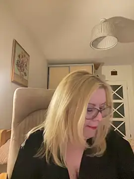 JanieLight53 webcam