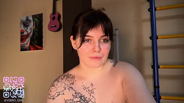 LoveIyBarbie webcam