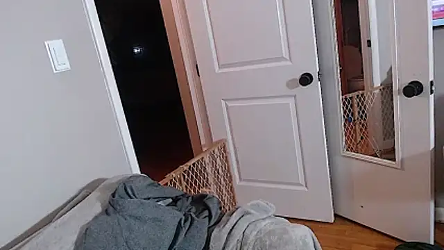 studlyhardwoodd webcam