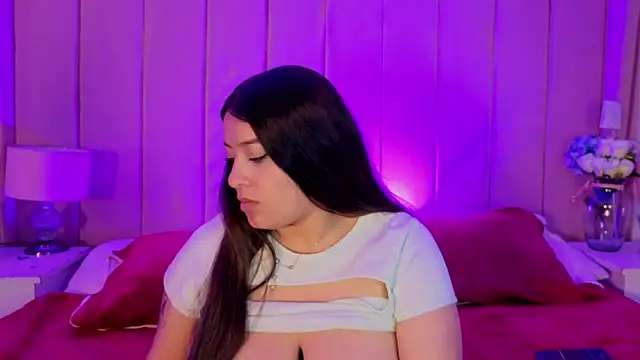 MollyBigBoobs12 webcam