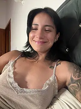 Ale_Lewis webcam