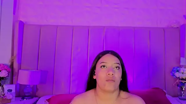 MollyBigBoobs12 webcam