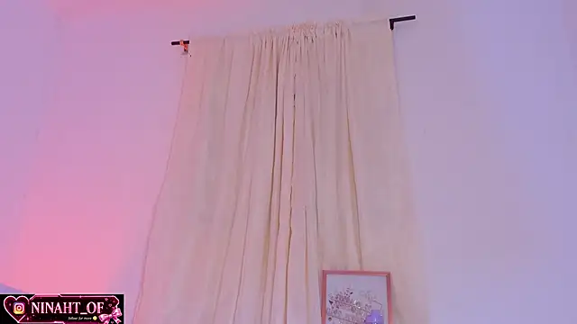 ninaht webcam