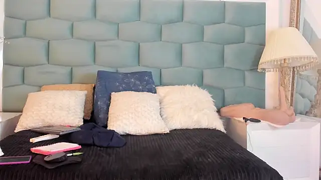 MiaMancini webcam
