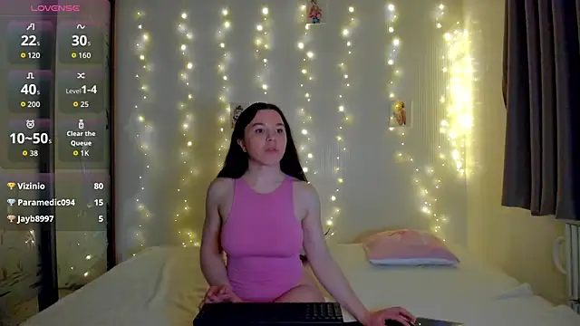 mia_mia999 - Mia_Mia999's free webcam - UK Sex Cams
