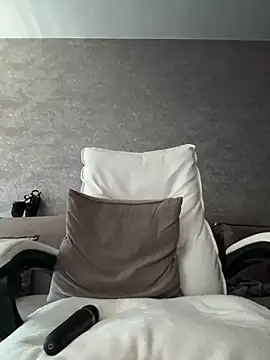 LillySquirtShot webcam