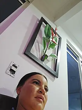 Pretty_Julieta webcam