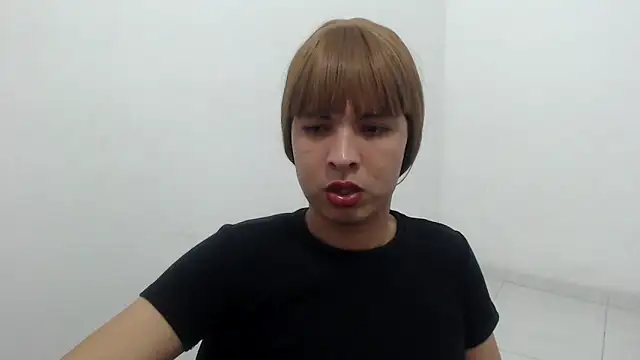 estefania224 webcam