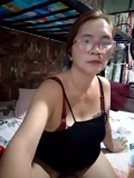 SexyHottMom webcam