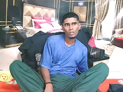 IndianThuggin webcam