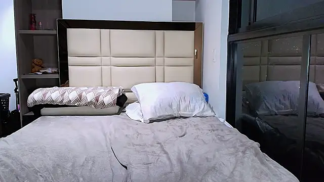 Ashlyrouxx webcam