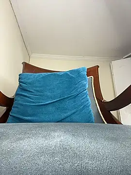 LilaRvsh webcam