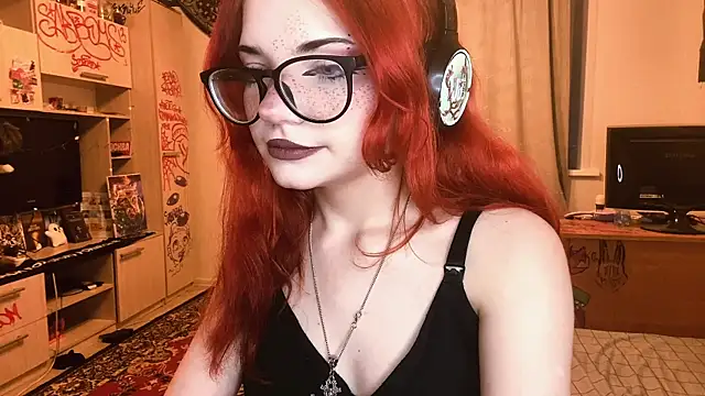 RedHeadCat webcam