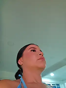 Pretty_Julieta webcam