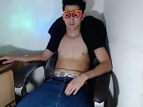 SexyboyHot2000 webcam