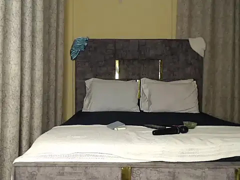 Booby_savage webcam