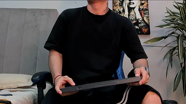 roan_birkin webcam