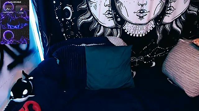 Marieblueeyes webcam