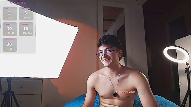 santyago_taylor webcam