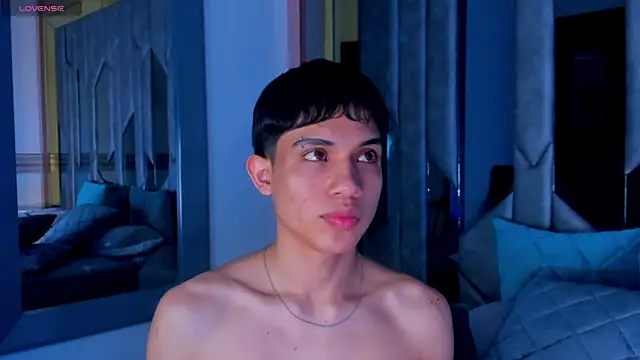 Sebax_Young webcam