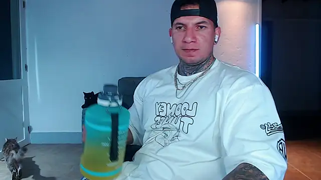 Shane_Clay webcam