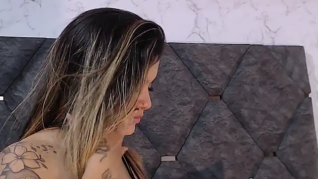 AmyMartinelli webcam
