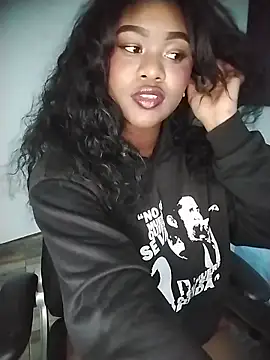 Roonie_garces webcam