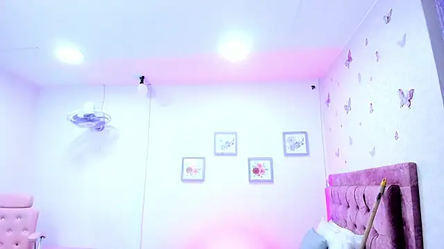 Trinity-presley webcam