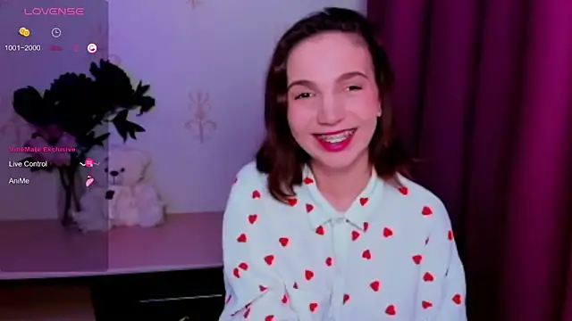 KindHazelHere_ webcam