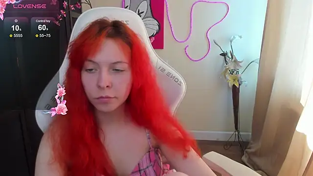 InfernoKitten - redhead petite cam model