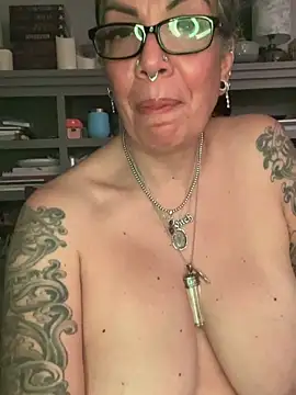dieseldame1313 webcam
