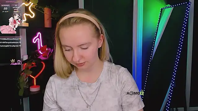mila_glow1 webcam