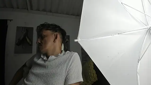 juan_and_luke - Juan_and_luke's free webcam - UK Sex Cams