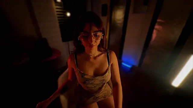 eroticmaze - EroticMaze's free webcam - UK Sex Cams