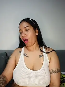 violettaa_millerss webcam