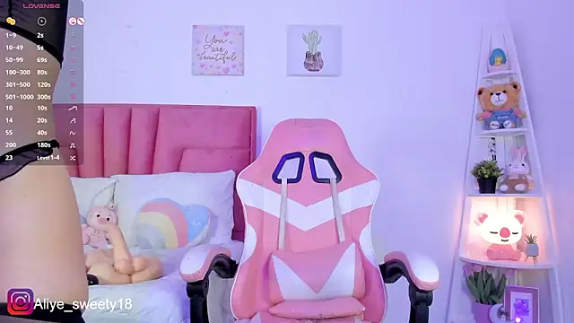 Little_sweety_18 webcam