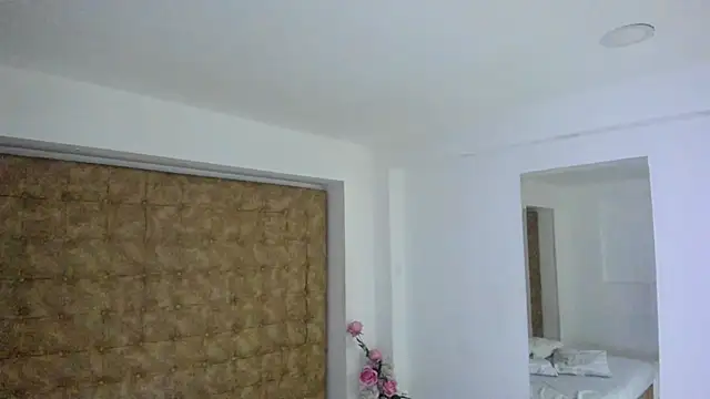 violet_giraldo webcam