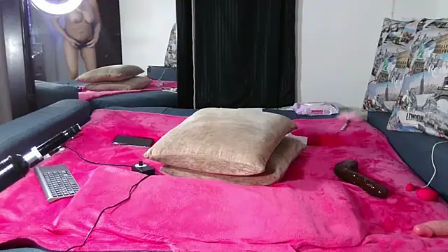 Carla-Bonny18 webcam