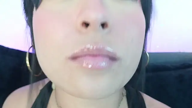 mia_roux1 webcam